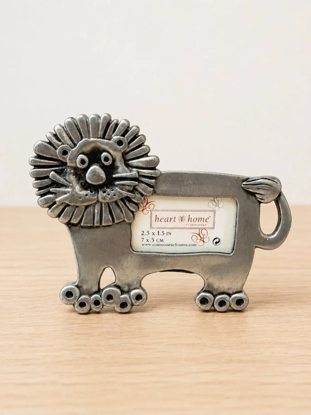 Vintage Connoisseur Heart & Home Pewter Lion Mini Picture Frame 2.5 x 1.5